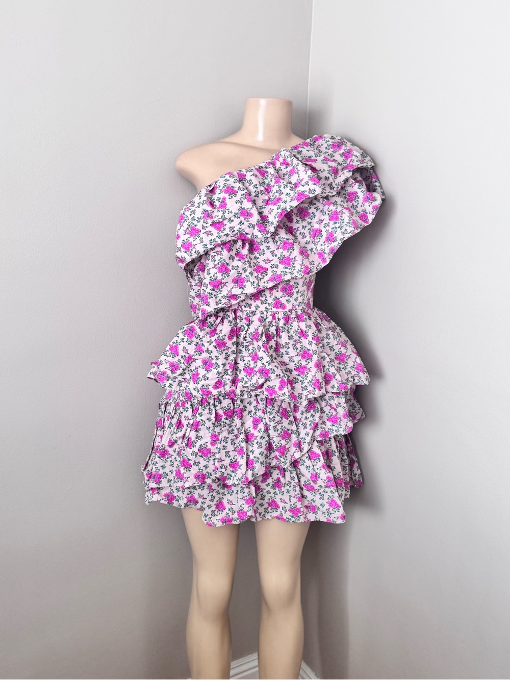Vici One-Shoulder White and Pink Floral Ruffle Dress